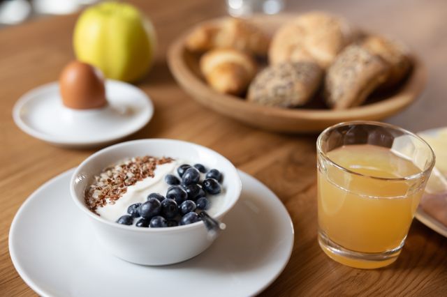 Image: Breakfast and dinner