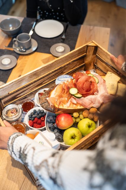 Image: Breakfast and dinner